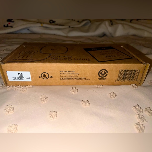 NWT‼️CHAMBERLAIN Smart Garage Control Wireless Garage Hub & Sensor - Picture 10 of 11